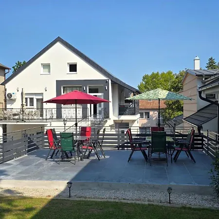 Megyer Apartmanhaz شقة