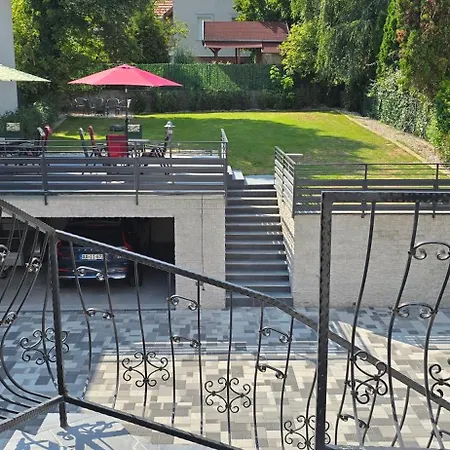 Megyer Apartmanhaz شقة