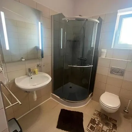 Megyer Apartmanhaz شقة