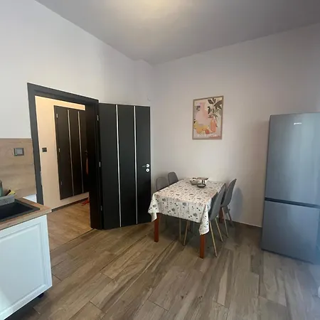 شقة Megyer Apartmanhaz Hévíz