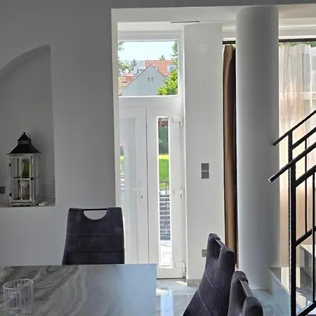 Megyer Apartman *