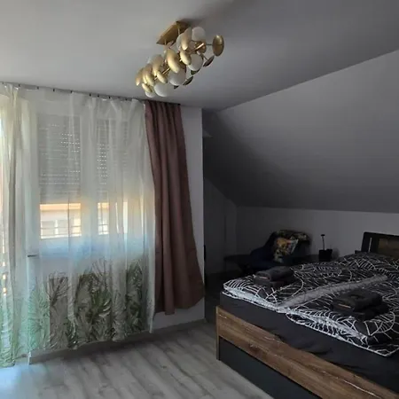 شقة Megyer Apartmanhaz
